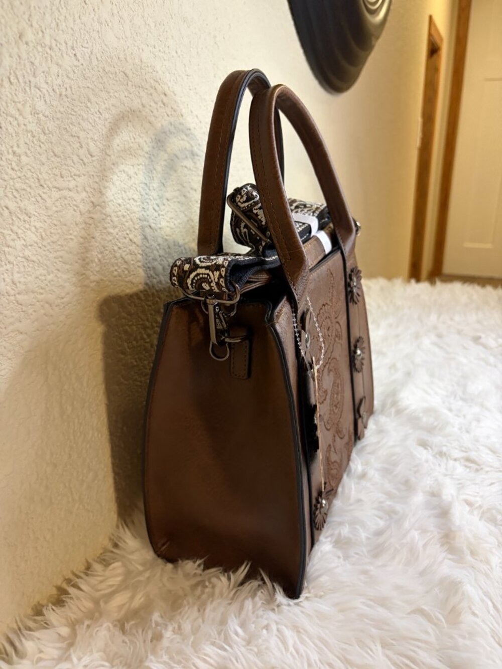 Sam & Hadley Western Paisley Tooled Satchel Brown Crossbody Purse NWT - Picture 3 of 8